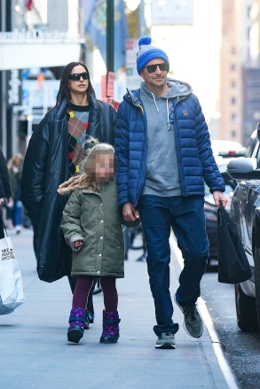 New York City, NY  - *EXCLUSIVE*  - Bradley Cooper, Irina Shayk, and their daughter Lea visit the Rockefeller Center Christmas Tree in New York City.
Pictured: Bradley Cooper, Irina Shayk
BACKGRID USA 2 DECEMBER 2022 
USA: +1 310 798 9111 / usasales@backgrid.com
UK: +44 208 344 2007 / uksales@backgrid.com
*UK Clients - Pictures Containing ChildrenPlease Pixelate Face Prior To Publication*