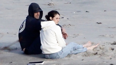 Shailene Woodley Aaron Rodgers at beach